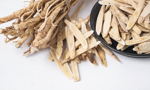 莲子和莲心的功效与作用-莲子和莲子心的药用区别网- 莲子跟莲子心功效一样吗知识,分享莲子心还是莲子心